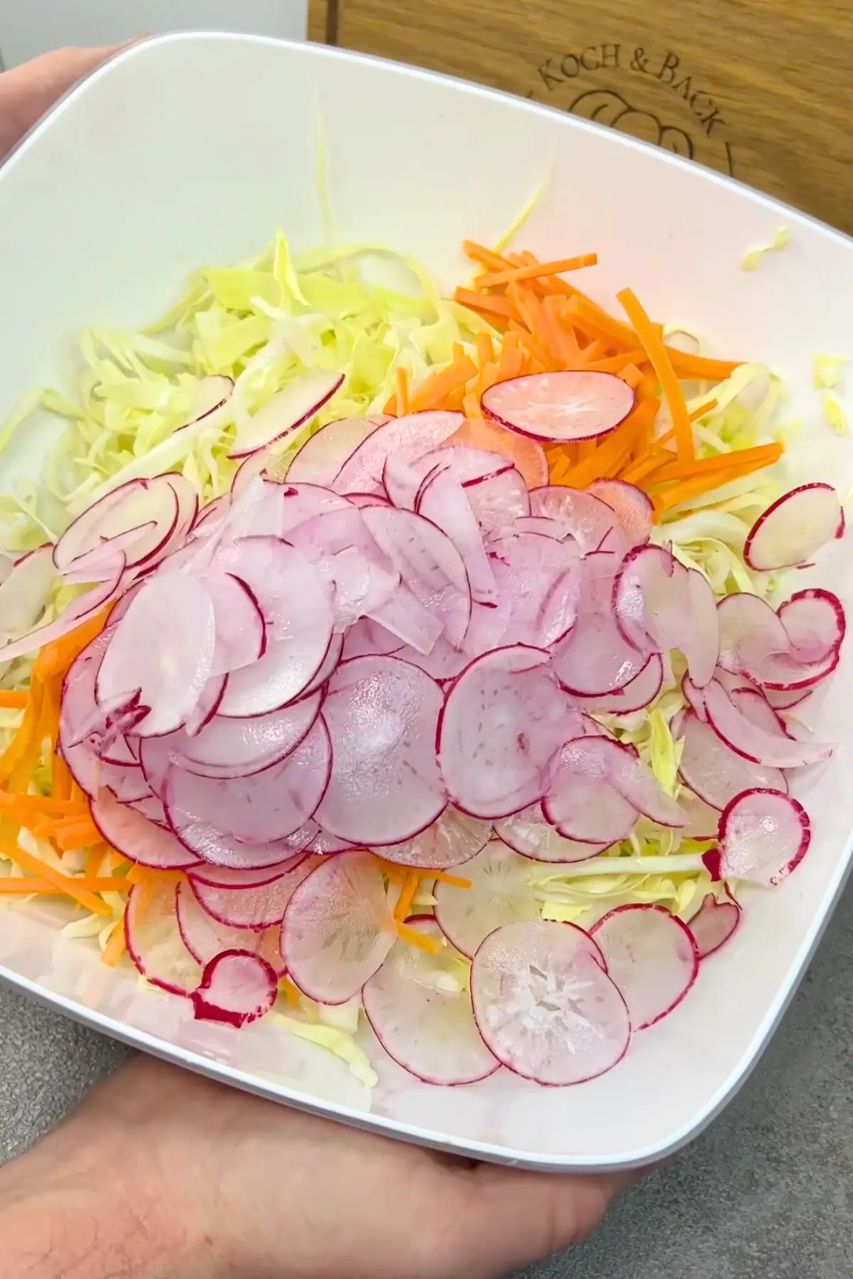 griechischer-krautsalat-zutaten