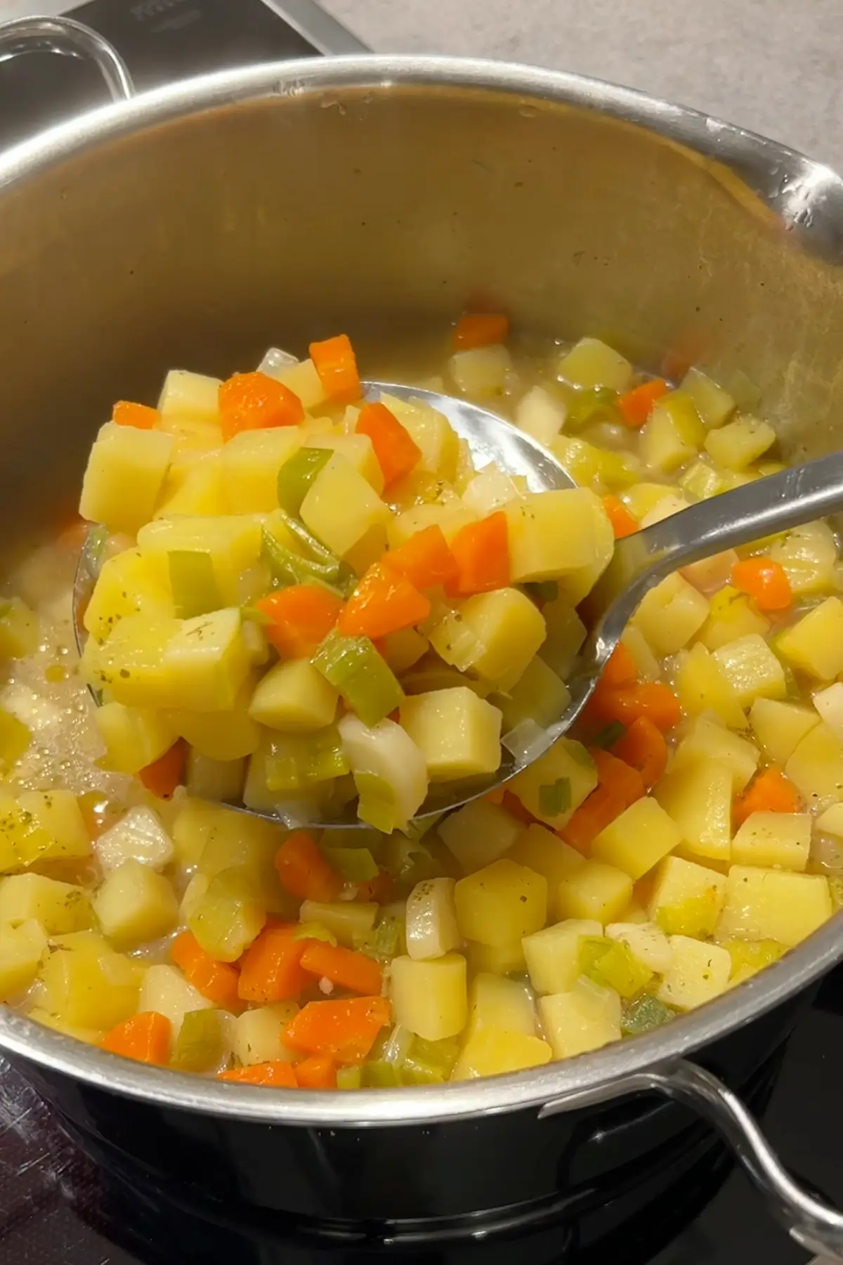 kartoffel-suppe