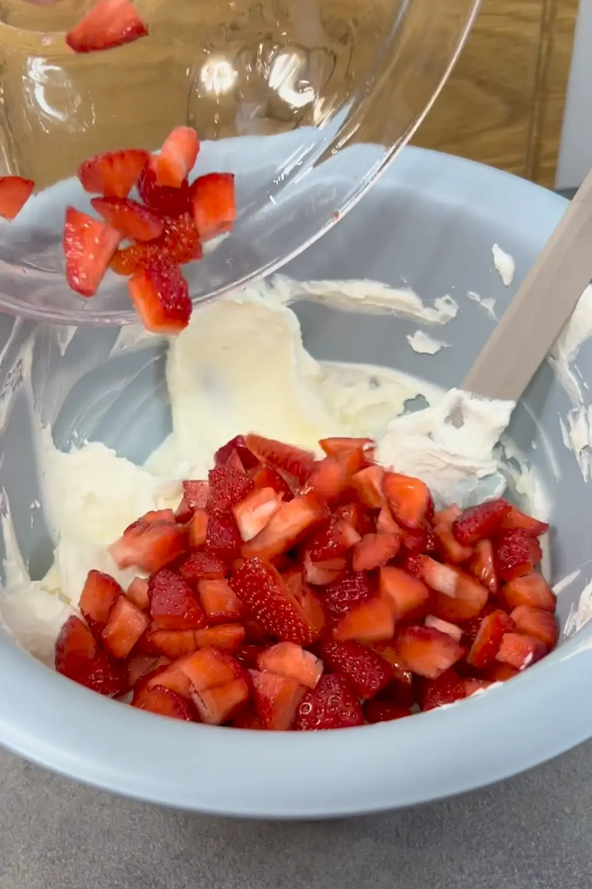 no-bake-kuchen-mit-erdbeeren