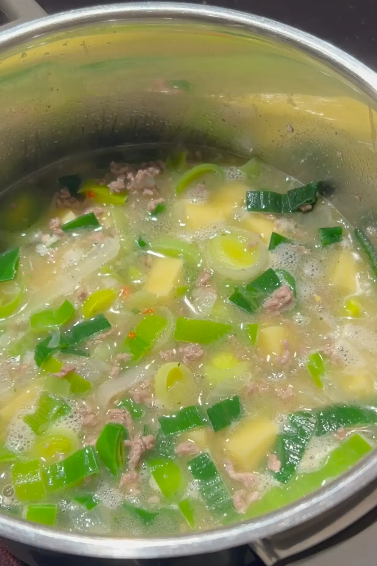 Lauchsuppe mit Kartoffeln