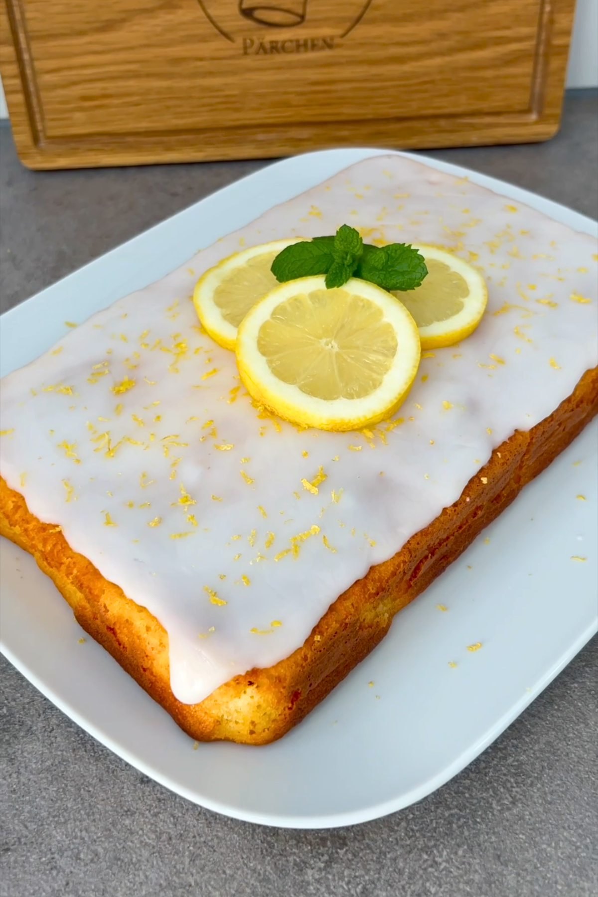 Saftiger Zitronenkuchen