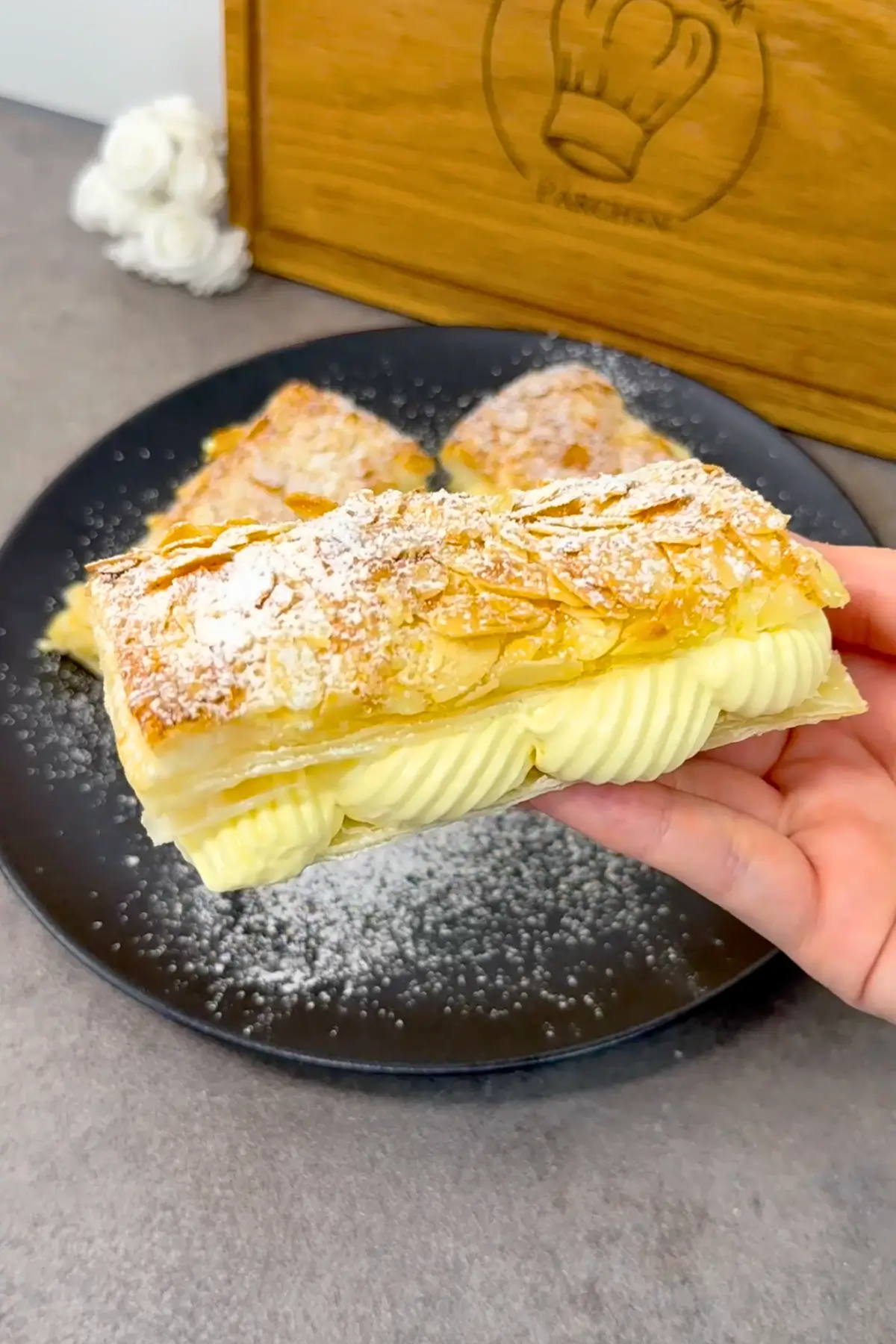 Schnelle Bienenstich-Stangen aus Bl&auml;tterteig