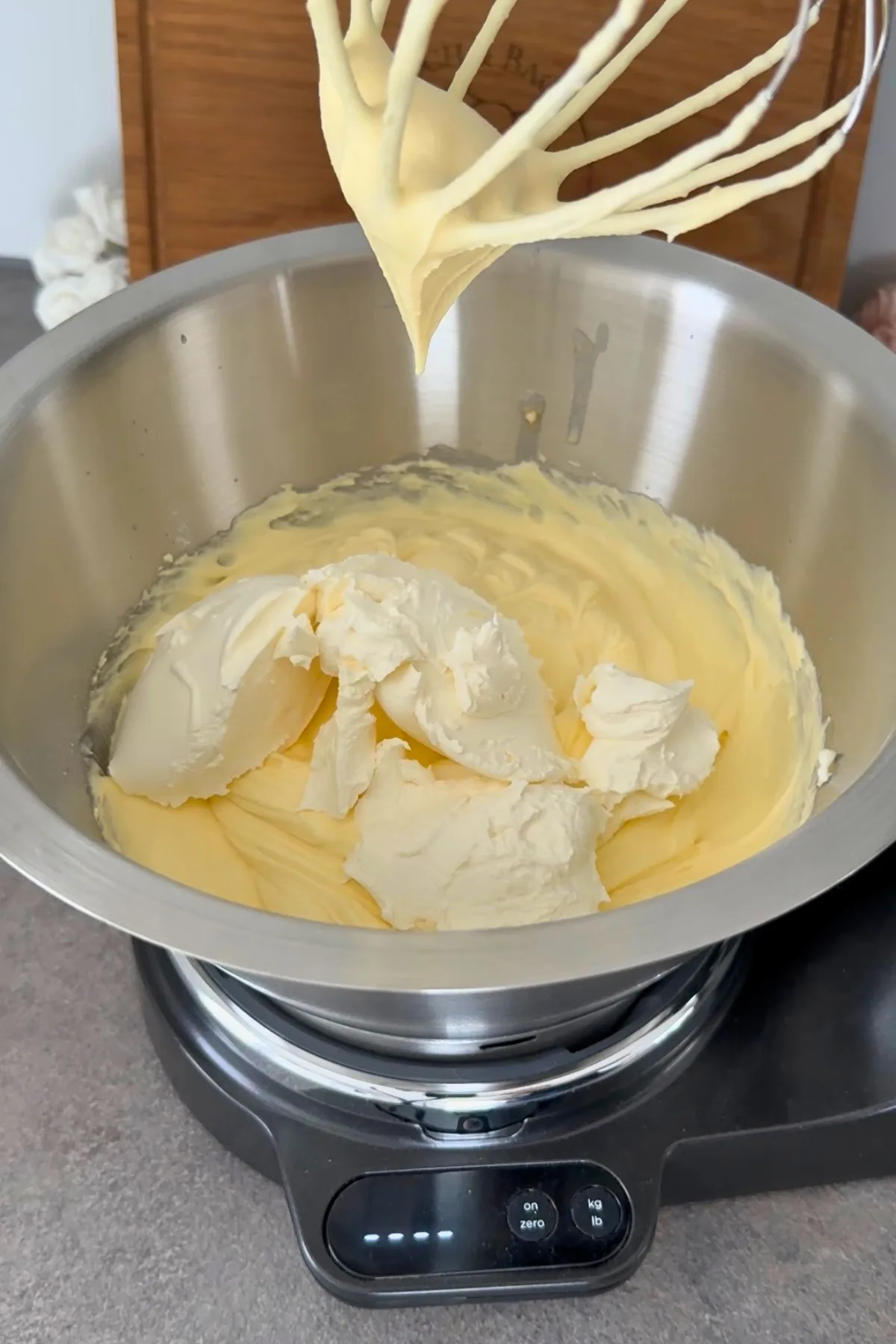 Mascarpone-Creme für Spaghetti Eis Kuchen in der Küchenmaschine