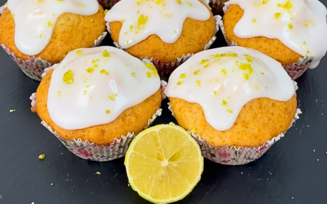Zitronenmuffins mit Glasur