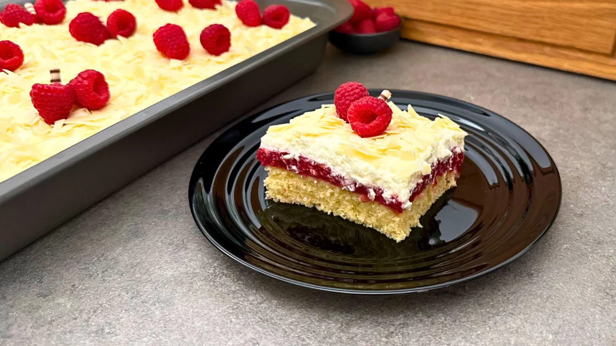 Frau Holle Kuchen mit Himbeeren