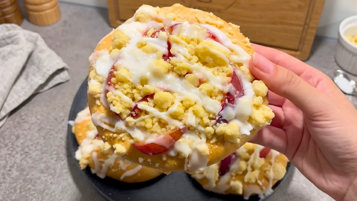 Streuseltaler mit Pflaumen